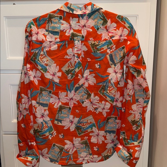 NWOT Le Superbe Kahuna Ruffle Front Tux Shirt in the Red Aloha 2 - Picture 6 of 8